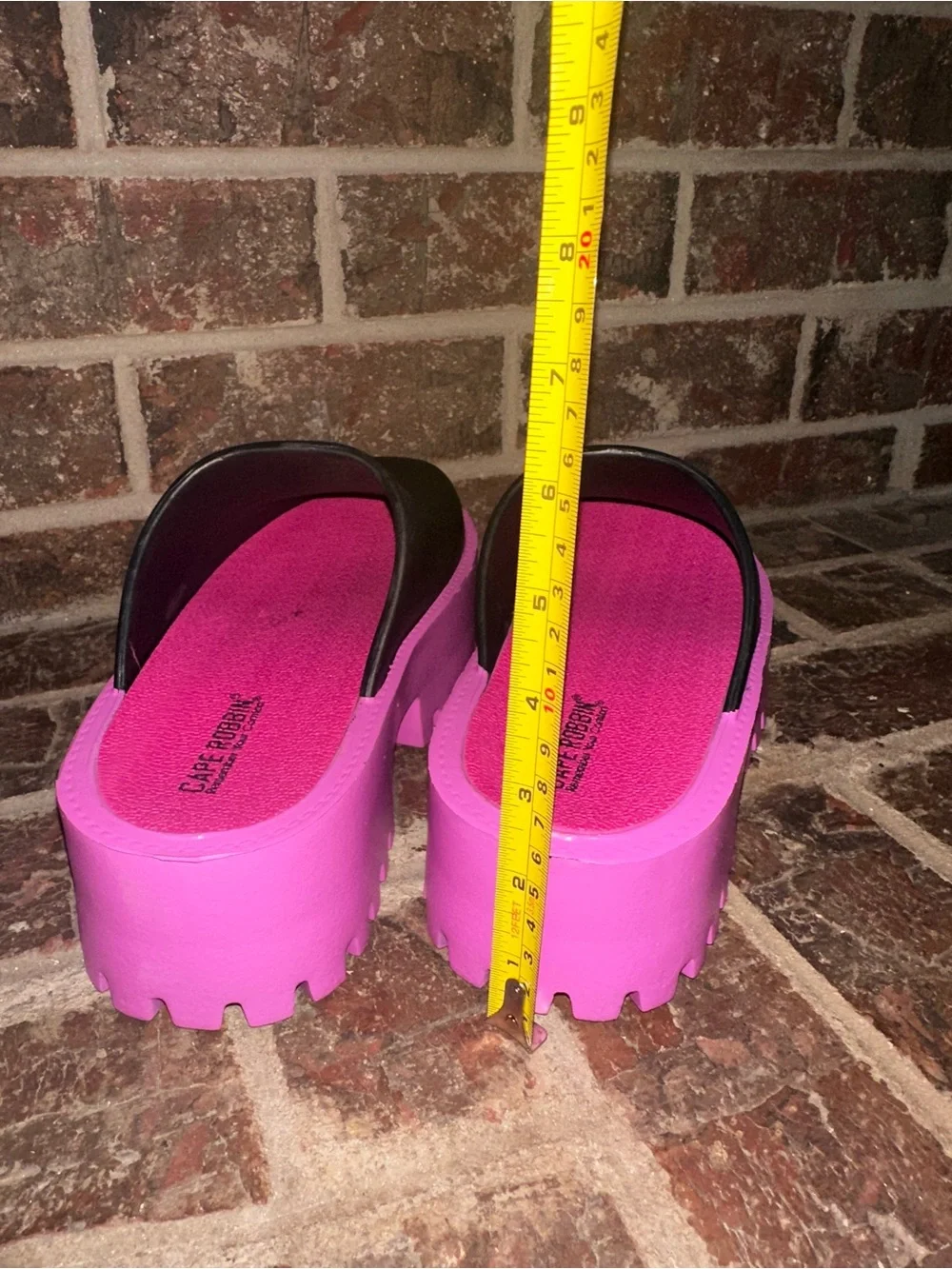 Cape Robbin Hafi Two-Tone Black & Pink Chunky Platform Lug Sole Mules Clogs 10